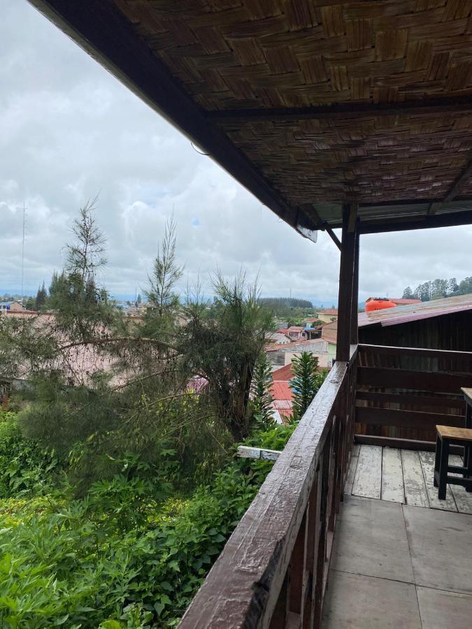 Ron'S Guest House Berastagi Backpacker Rooms Bagian luar foto