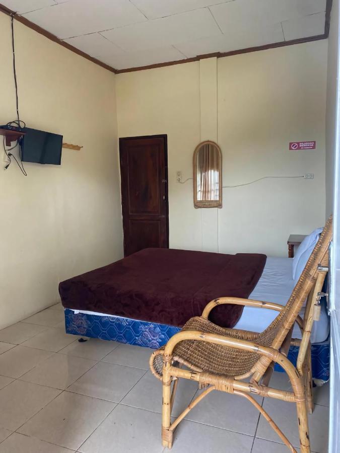 Ron'S Guest House Berastagi Backpacker Rooms Bagian luar foto