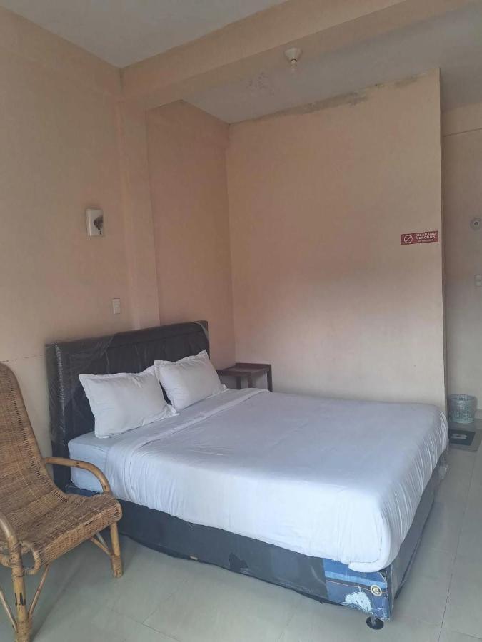 Ron'S Guest House Berastagi Backpacker Rooms Bagian luar foto